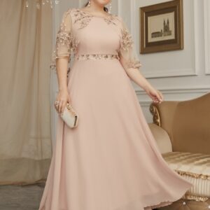 Robe de soirée à broderie en tulle